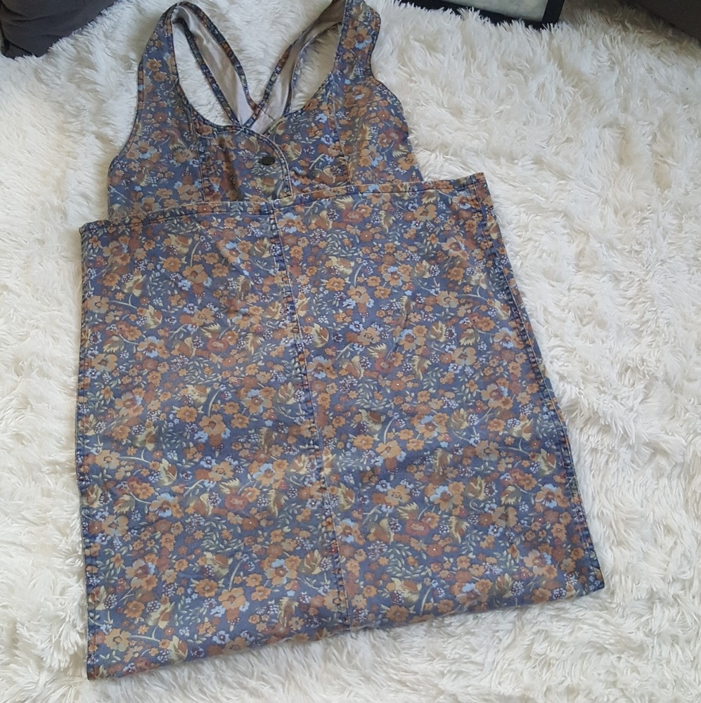 🌺🌻🌷🌼Floral Dress🌹🌷🌸💐 - Picture 4 of 8